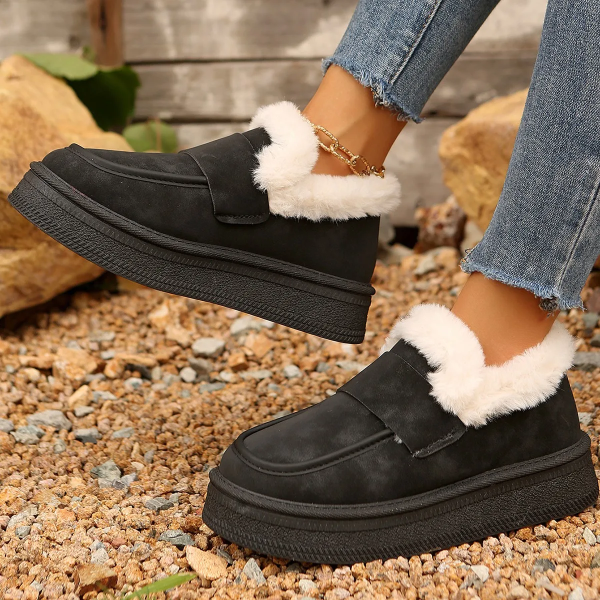 Winter Fashion Women Sneakers Thickened Fluff Warm Cotton Shoes Anti-slip Rubber Upper Insole Flats Comfortable Shoes for Women