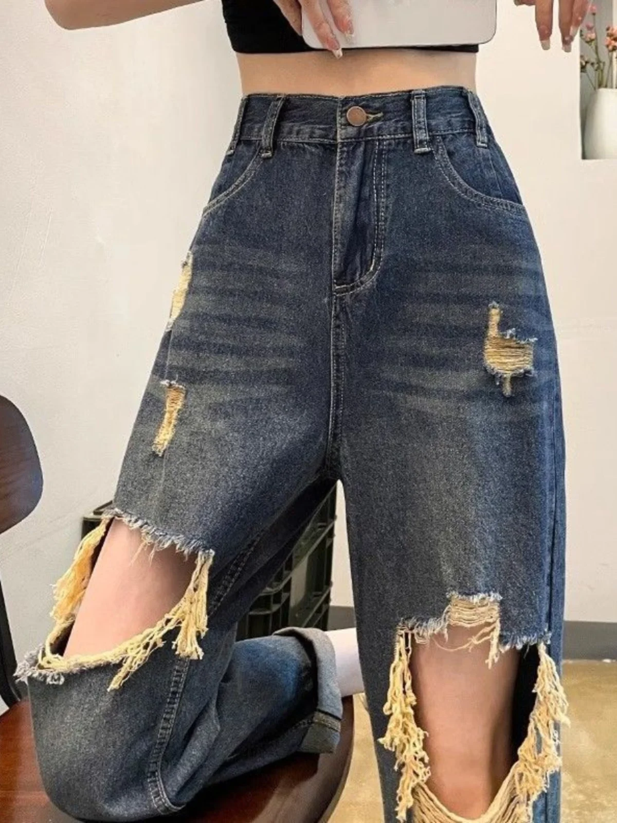 

Джинсы ретро-стиля с эффектом потертости, высокая талия, стройнящие, повседневные, прямые, широкие штанины, модель «бедняги», осенняя новинка