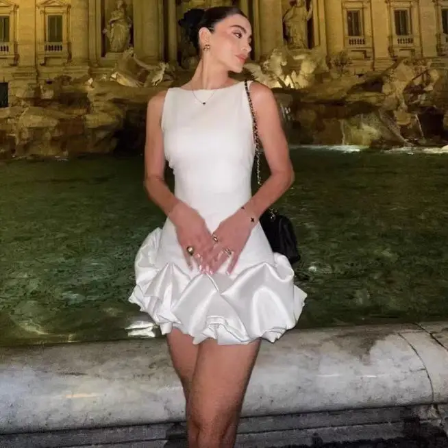 Vestido F E de Cor Sólida com Barra em Camadas, Cintura Ajustável com Detalhe de Flor, Decote Redondo, Saia Jus...