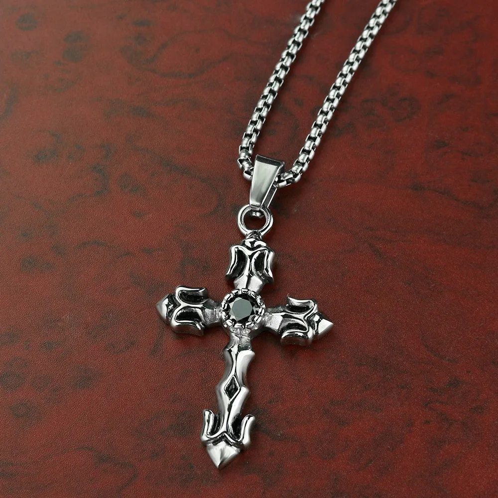 Personalized Titanium Steel Black Diamond Cross Pendant Stainless Steel Zircon Casting Men's Necklace Outdoor EDC tools