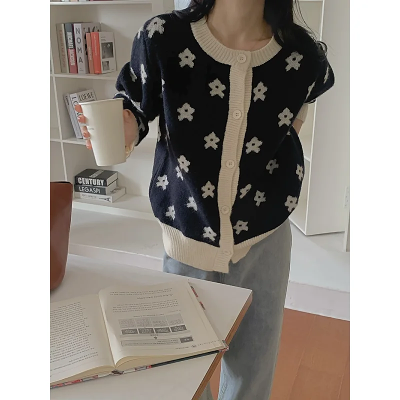 

Women's Clothing Black Knitting Sweater Cardigan Long Sleeves Vintage Casual Korean Fashion Baggy Ladies Spring Round Neck Tops