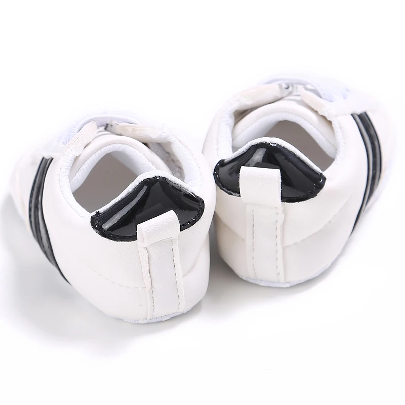 Erste Sportschuhe mit Streifenmuster aus PU-Material für Jungen und Mädchen, geeignet für Babys im Alter von 0 bis 18 Monaten, mit weicher Sohle, bequem und leicht. – Detail 21