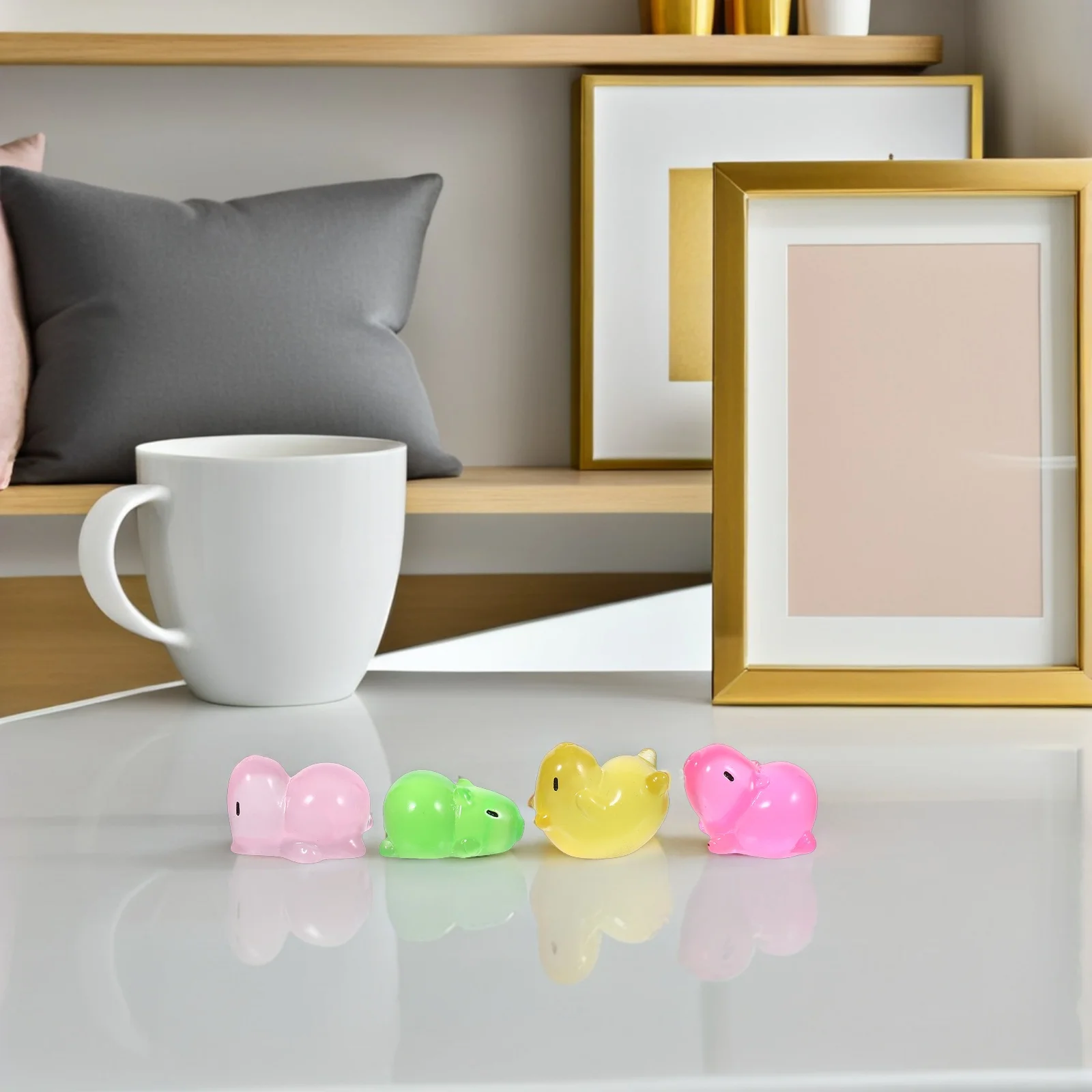 

40pcs Luminous Mini Resin Figurines Glow In Dark Animal Ornaments For Fairy Garden Micro Landscape Decor Desktop Bonsai