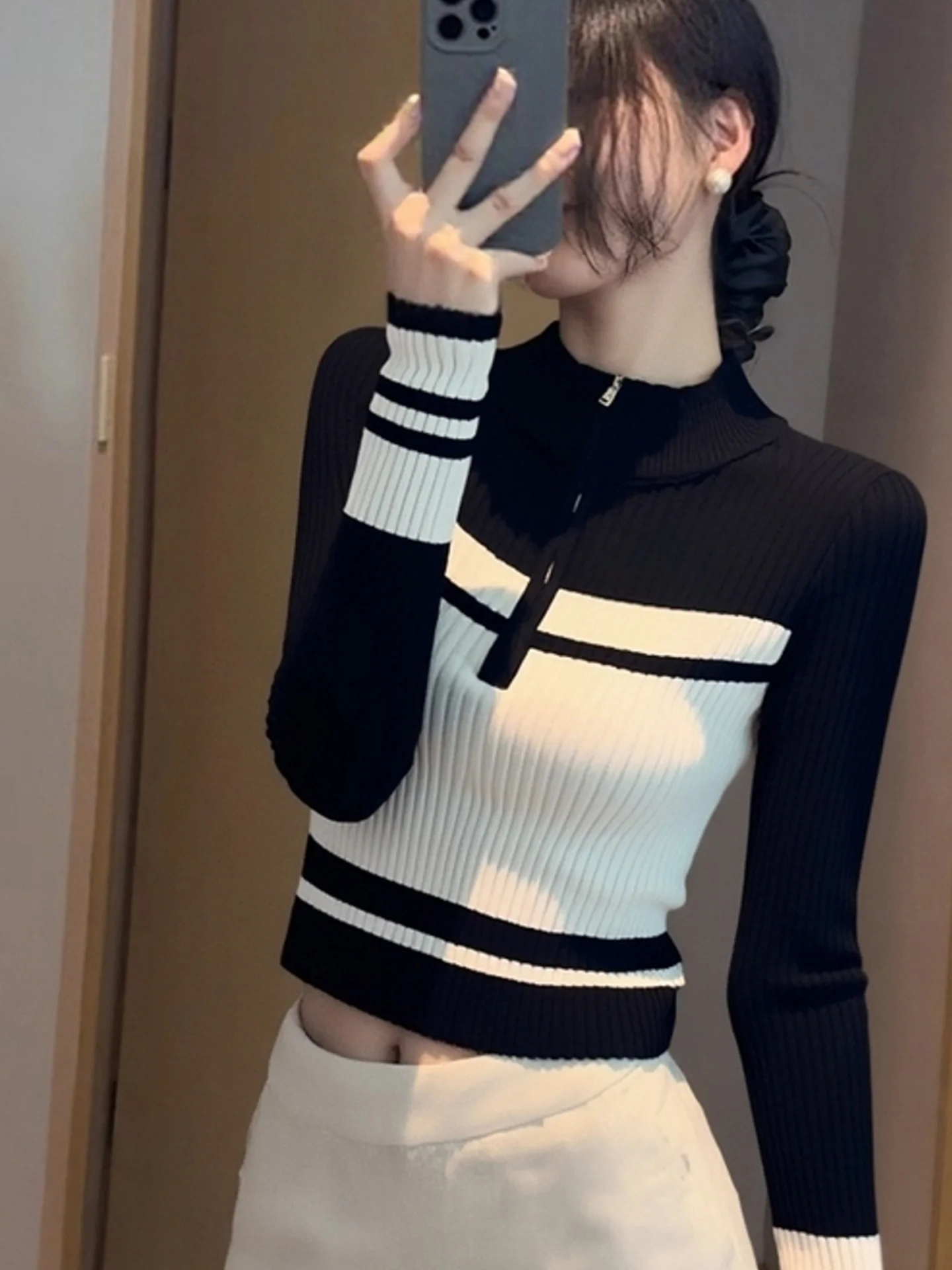 シックなニット長袖セーター快適なベースレイヤーシャツ韓国スタイル通勤ファッショナブルなトップ冬シーズン婦人服