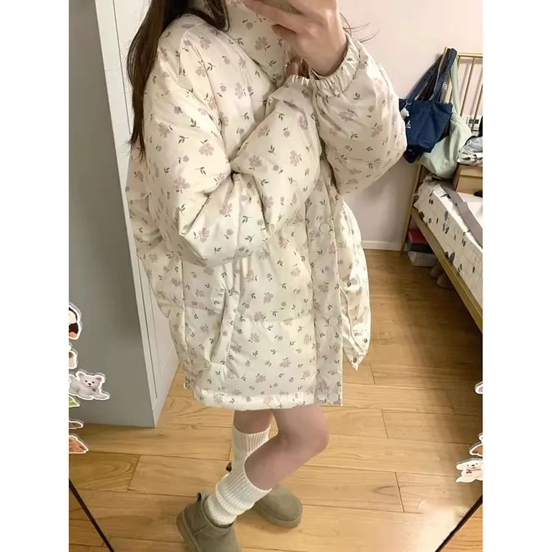 女性の冬のパーカーコートデザインセンススタンドカラーダウンコットンジャケット女子学生韓国レディース暖かい綿入りアウター