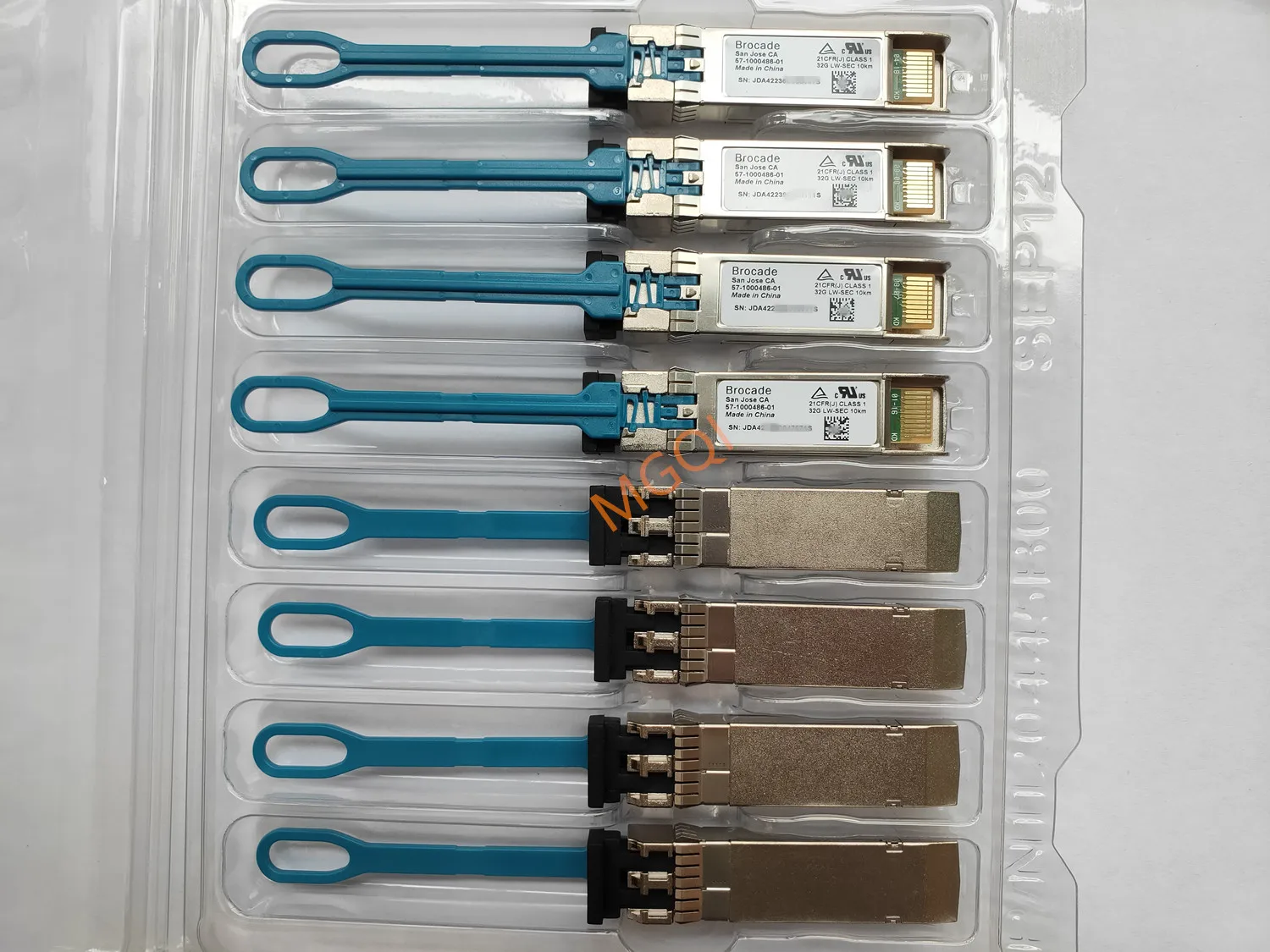 بروكيد 32G وحدة sfp وضع واحد/57-1000486-01 تستخدم ل X7 G730/720 G630/G620/32G LW-SEC 10 كجم/بروكيد وضع واحد SFP 32G