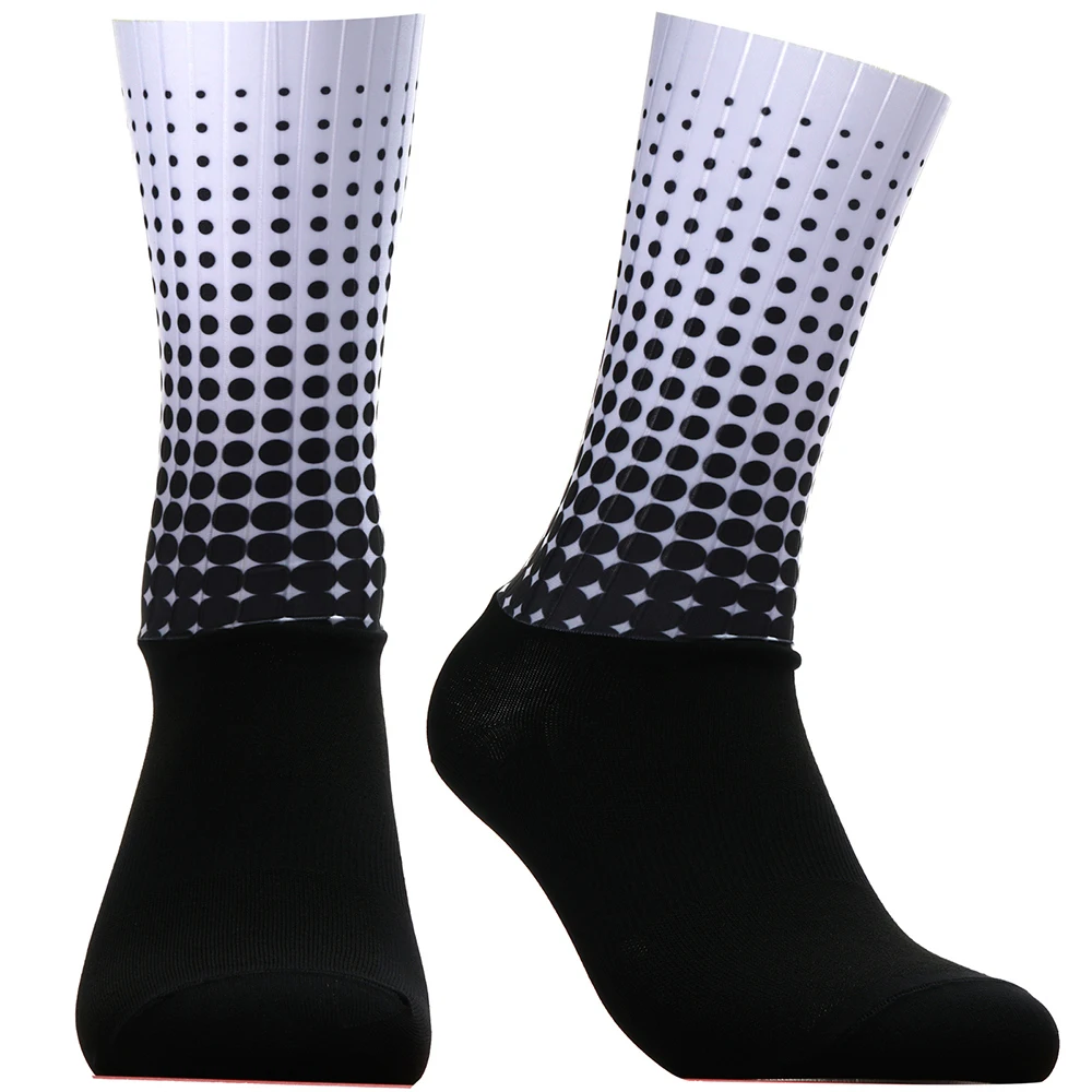 Style New Polka Dot Summer Sports Cycling Socks Silicone antiscivolo Pro Outdoor Racing Bike Socks Calcetines Ciclismo