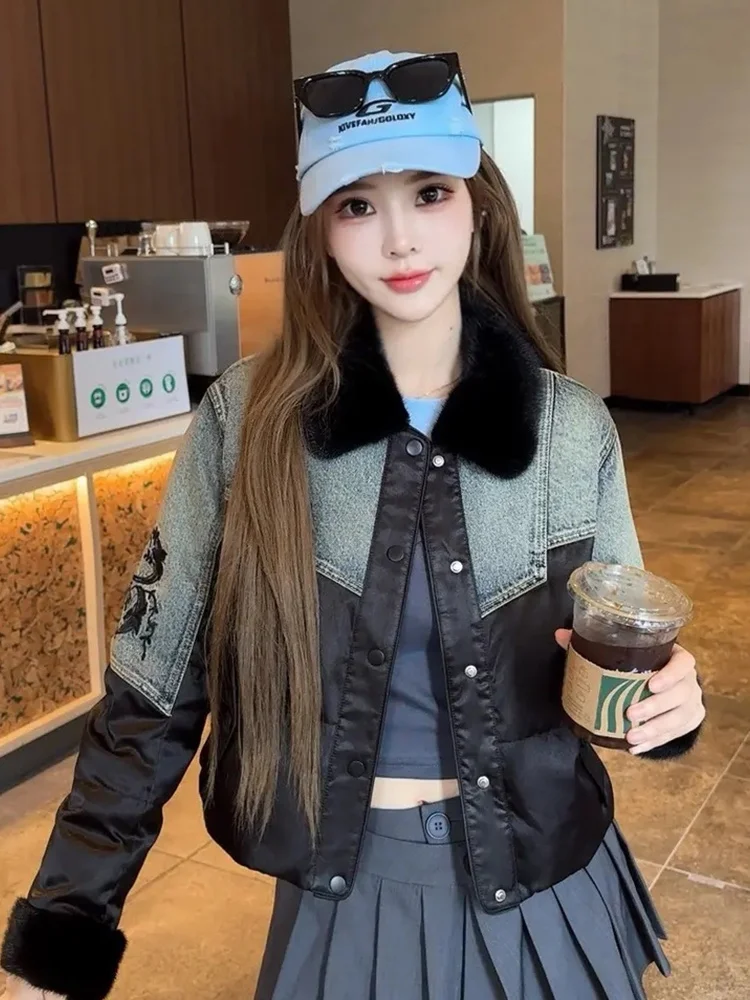 เสื้อแจ็คเก็ตขนเป็ดสำหรับผู้หญิง ฤดูหนาว ปี 2025  ตกแต่งด้วยขนมิงค์ธรรมชาติ  ผ้าเดนิม  งานปักหรูหรา