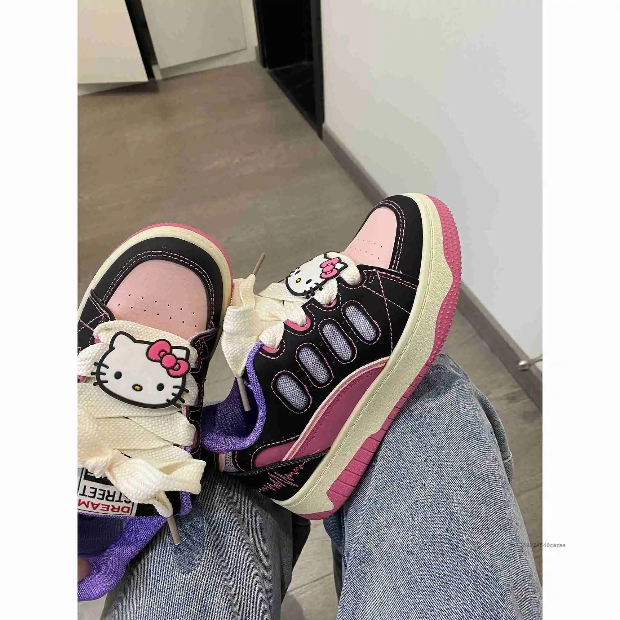 Sanrio Hello Kitty Kawaii Dopamine Bread Shoes Women New Autumn Thick Soled Fashion Board Shoes Korean Style Casual Trend Shoes