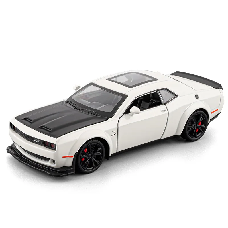 1:32 Dodge Challenger Hellcat Redeye Lega di metallo pressofuso Modello di auto Suono e luce Tirare indietro Giocattolo per bambini da collezione Compleanno
