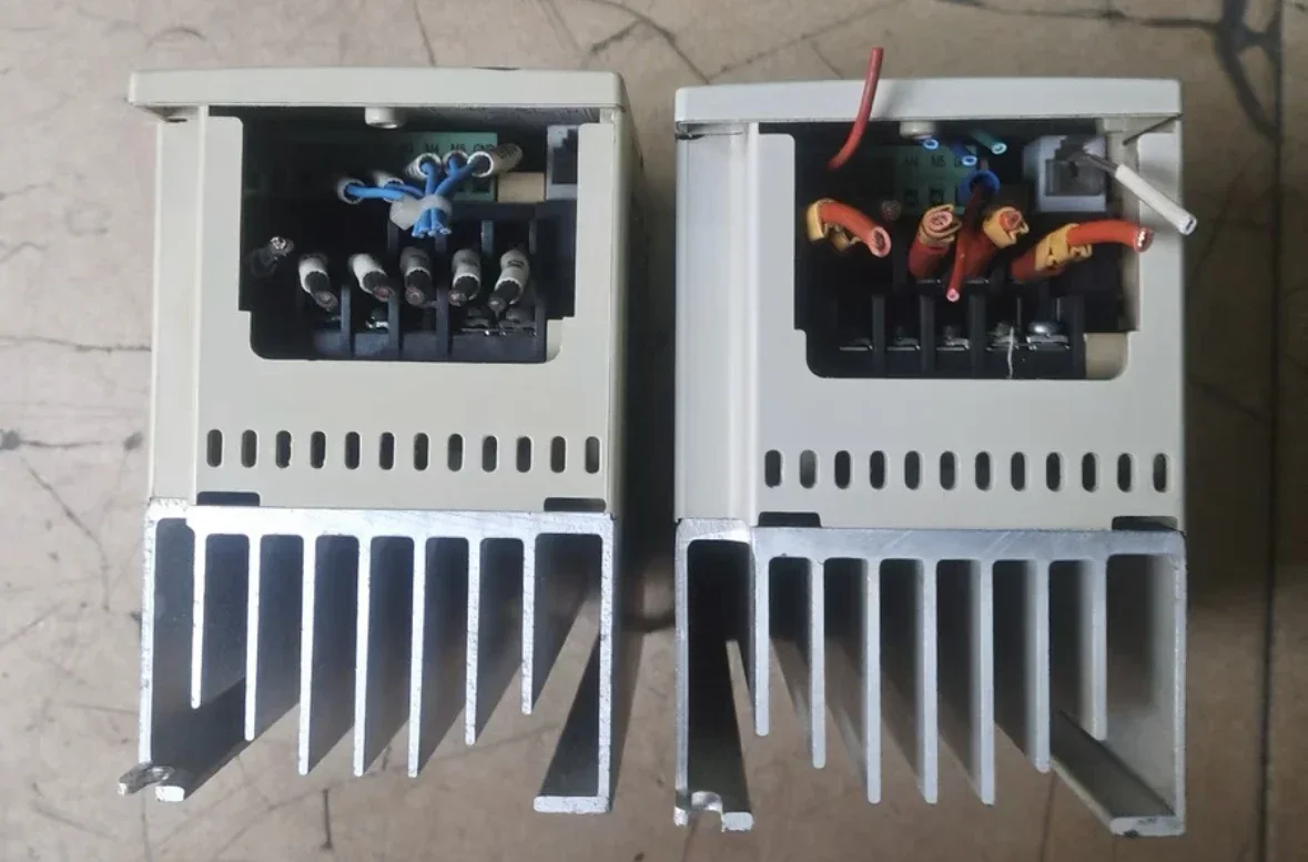 Used frequency converter 750W three-phase input VFD007S43A Tested OK,Spot