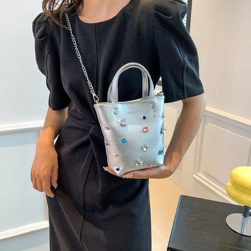 

Women's Elegant Shirred Shoulder Bag Designer Inspired Textured Leather With Gathered Details For Visual Interest