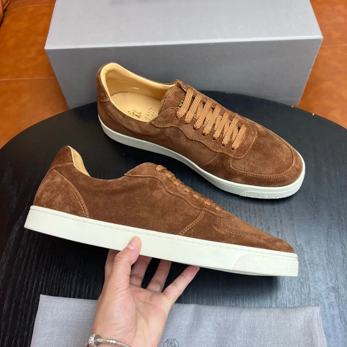 

New Genuine Leather Suede Lace Up Casual Men's Low Top Sneakers American Style Men's Shoes