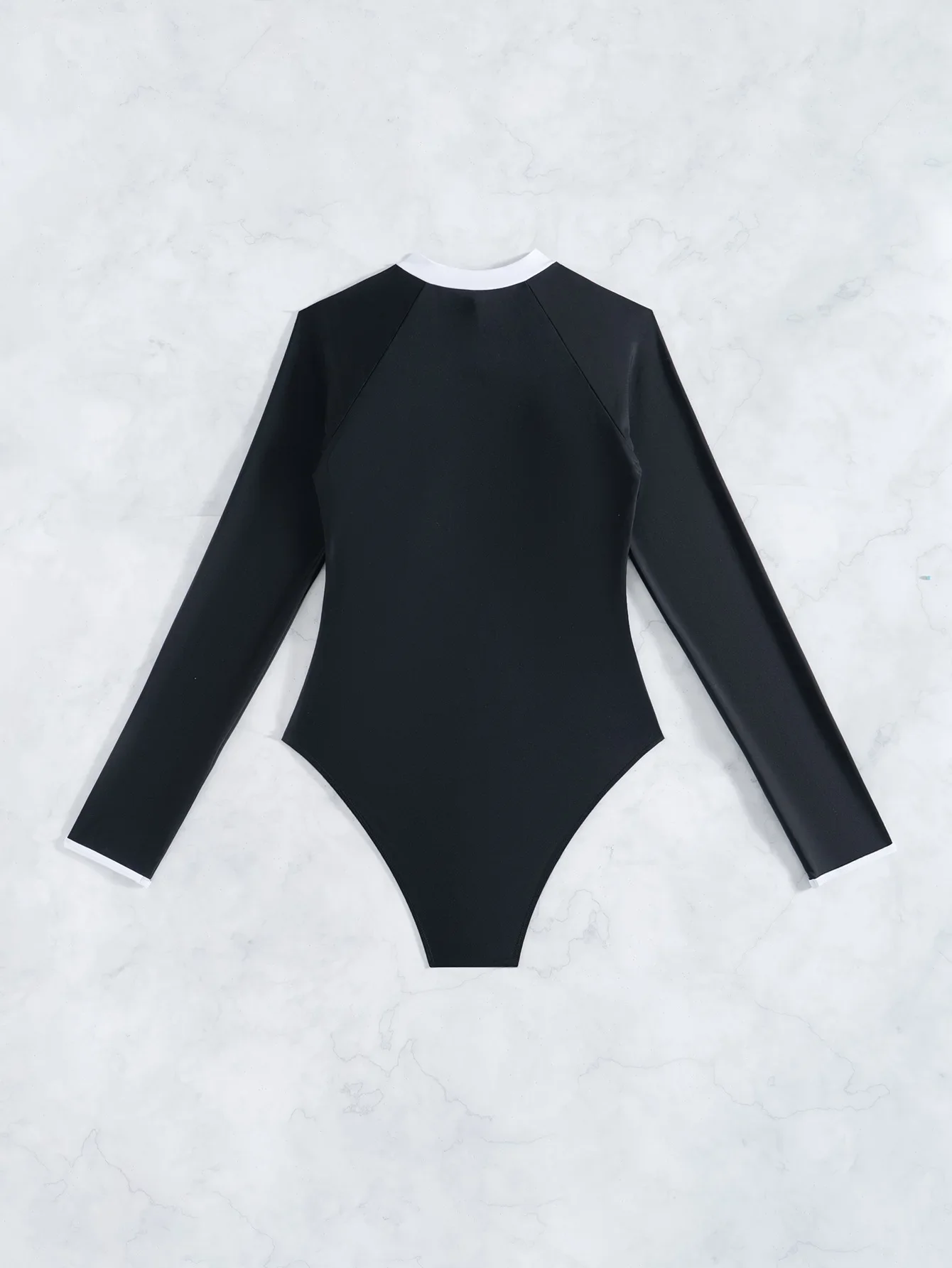 ชุดท่องแขนยาวสําหรับผู้หญิงแบบอนุรักษ์นิยม One Piece ชุดว่ายน้ําซิปรอบคอ Slimming Badysuit ชุดว่ายน้ําชายหาด 2025 ใหม่