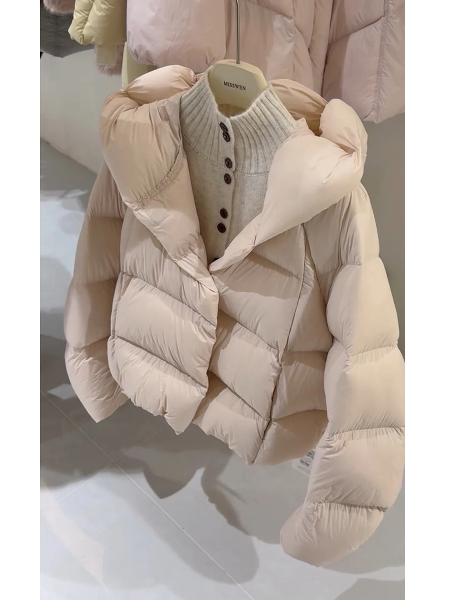 Coreano sle ort puffer jaet inverno feminino 2025 novo casaco de pão de nuvem de alta calor com capuz du para baixo outerwear