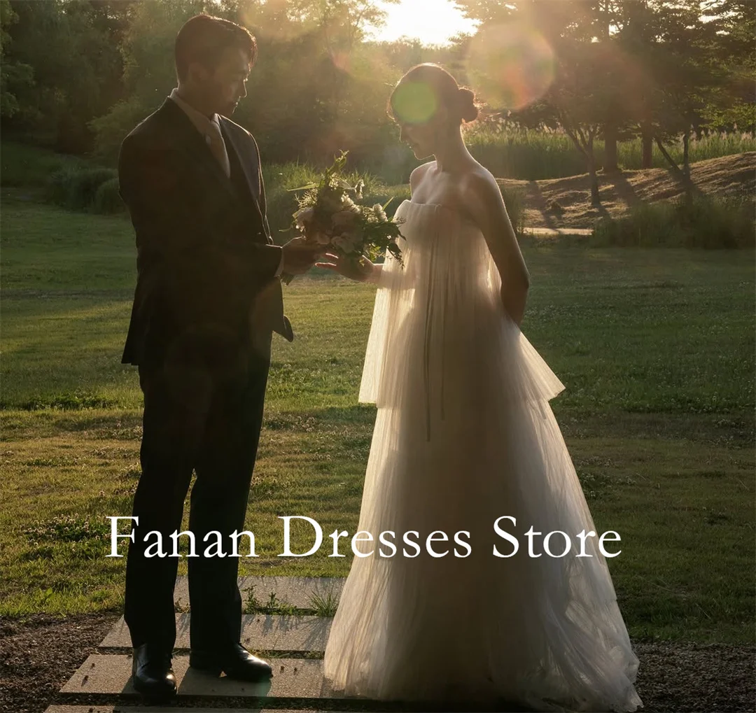 Korean Spaghetti Straps Pleated Flowy Tulle Wedding Dress Loose Maxi Skirt Minimalist Maternity Bridal Gown For Photoshoot