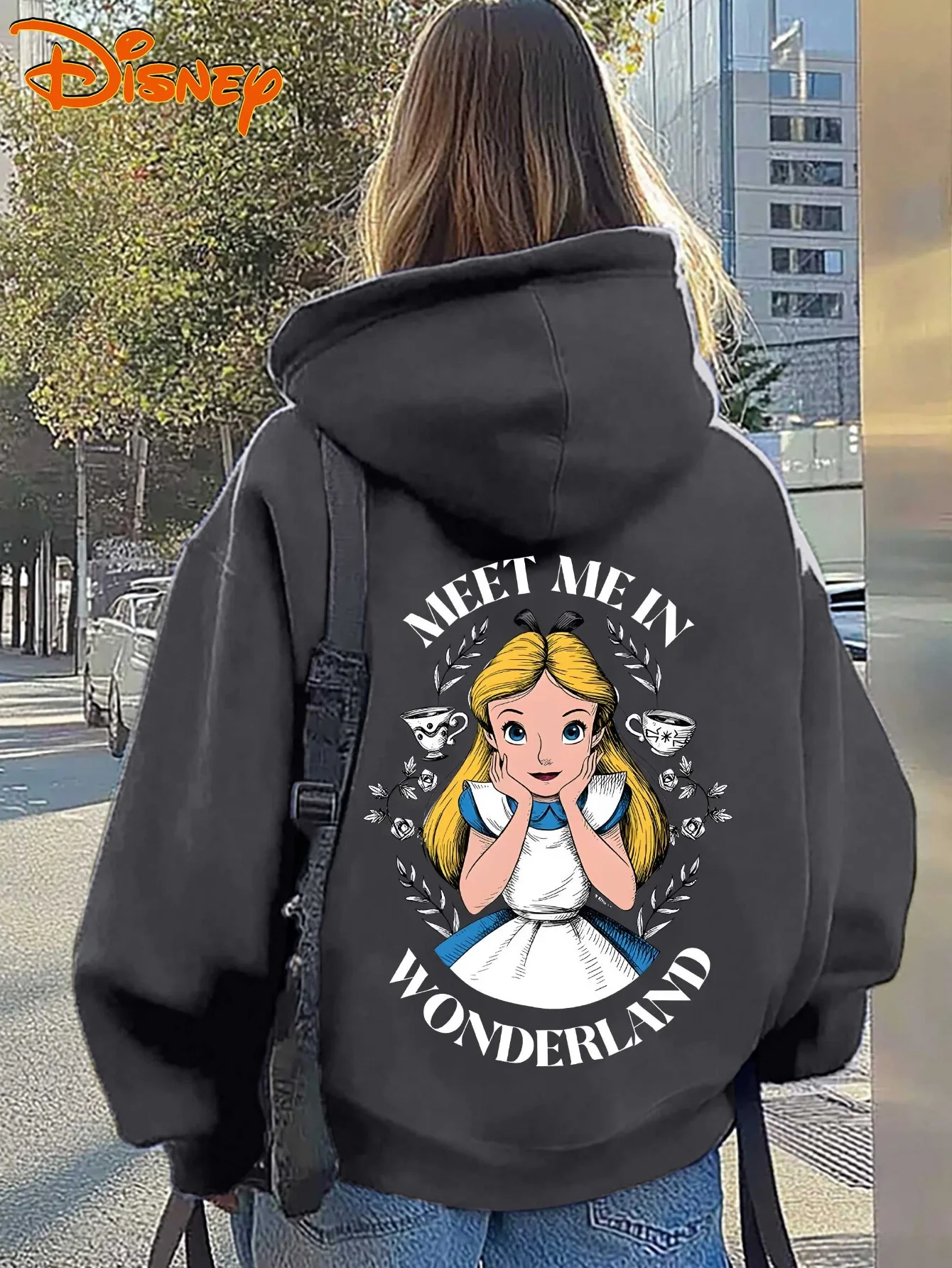 

Женская толстовка на молнии с рисунком «Алиса в стране чудес» Disney, на флисовой подкладке и повседневная, украшенная украшением Алисы.