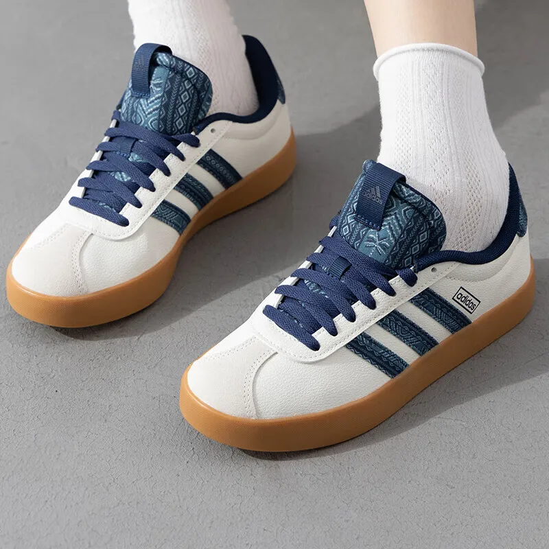 Adidas sepatu kasual wanita sepatu 2024 baru musim gugur VL COURT 3.0 tren sneakers ringan bersirkulasi sepatu papan retro IH4809