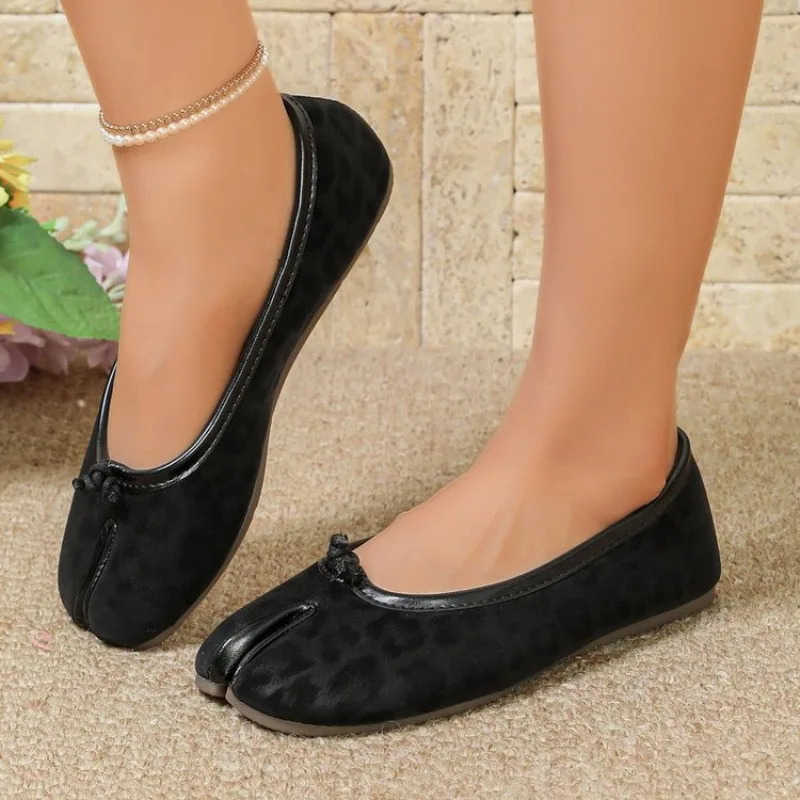 Modische Leopardenmuster-Zehentrenner-Ballerinas für Damen, Frühling-Sommer, lässige, weiche Sohlen, bequeme Slipper, Mädchen-Tanzschuhe, Tabi-Schuhe – Detail 3