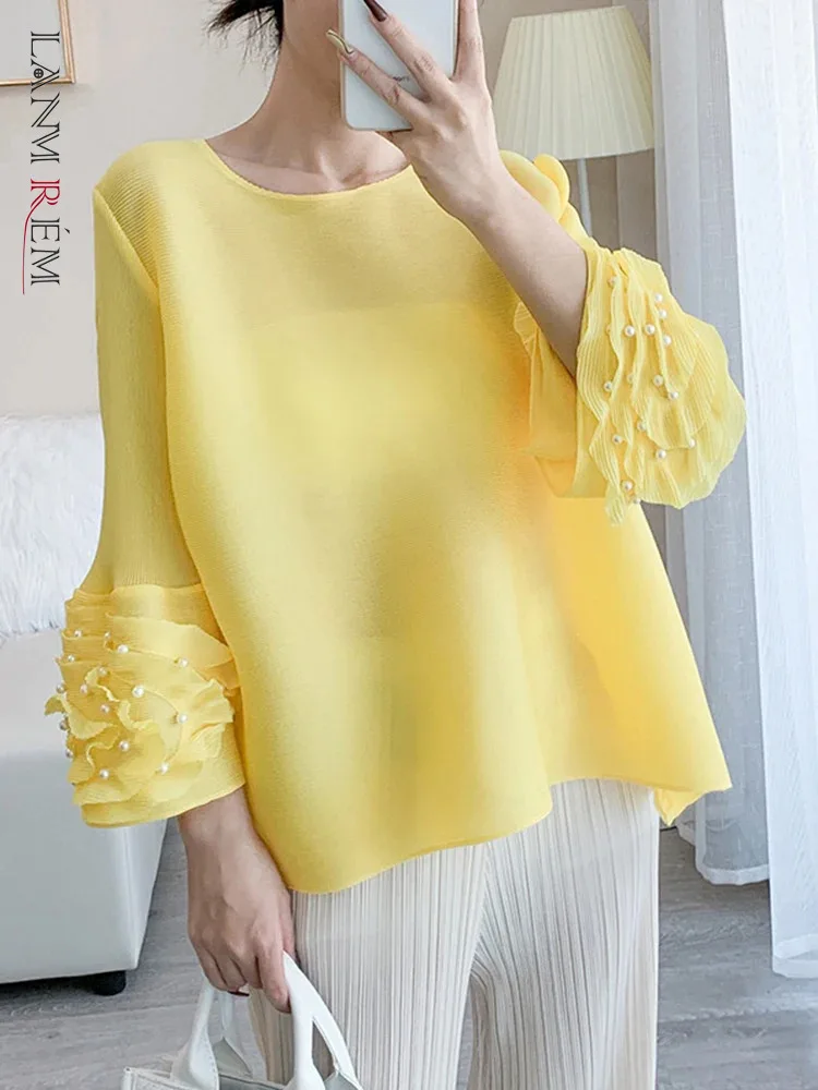 

LANMREM Spring Pleated Women's T-shirt Round Neck Beading Petal Sleeves Design Solid Color Tops 2024 New Clothing 2AA4797