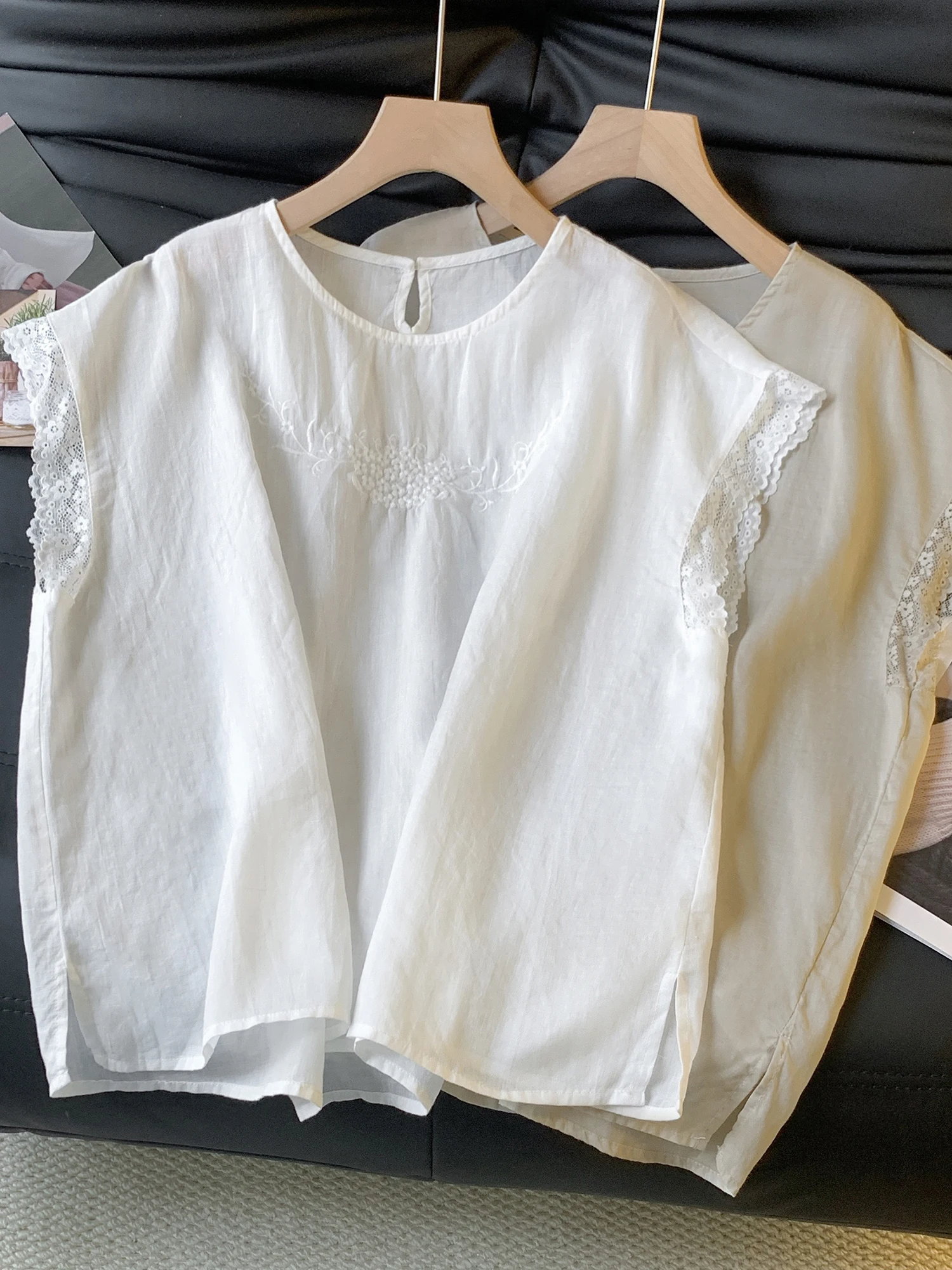 Elegant Korean Style Embroidered round Neck Fly Sleeve Shirt Women Summer New Artistic Lazy Lace Slit Top Cotton Breathable