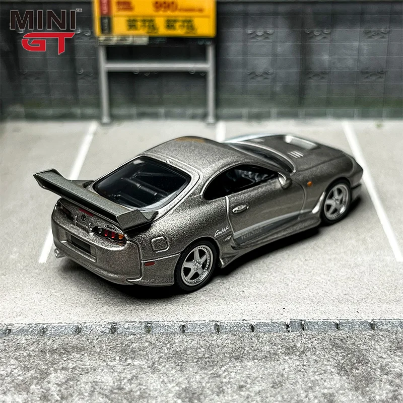 Nuevo en stock Minigt 1:64 # 978 Toyota Supra Veilside aleación modelo de coche fundido a presión juguetes coleccionables personalizados regalo adorno en miniatura
