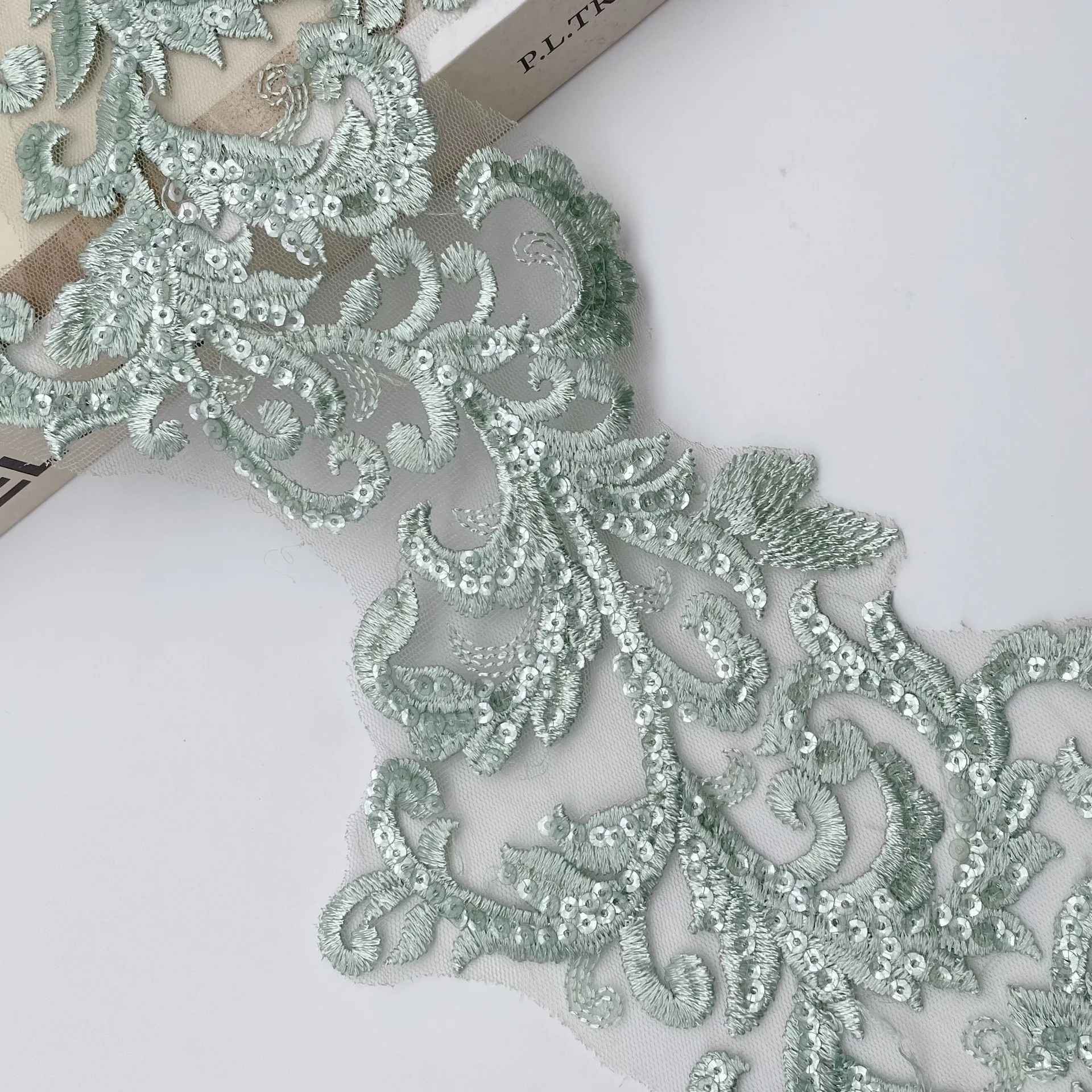 Delicate 1Yard Ivory Green Sequin Cording Fabric Flower Venise Venice Mesh Lace Trim Applique Sewing Craft for Wedding Dec. 26cm