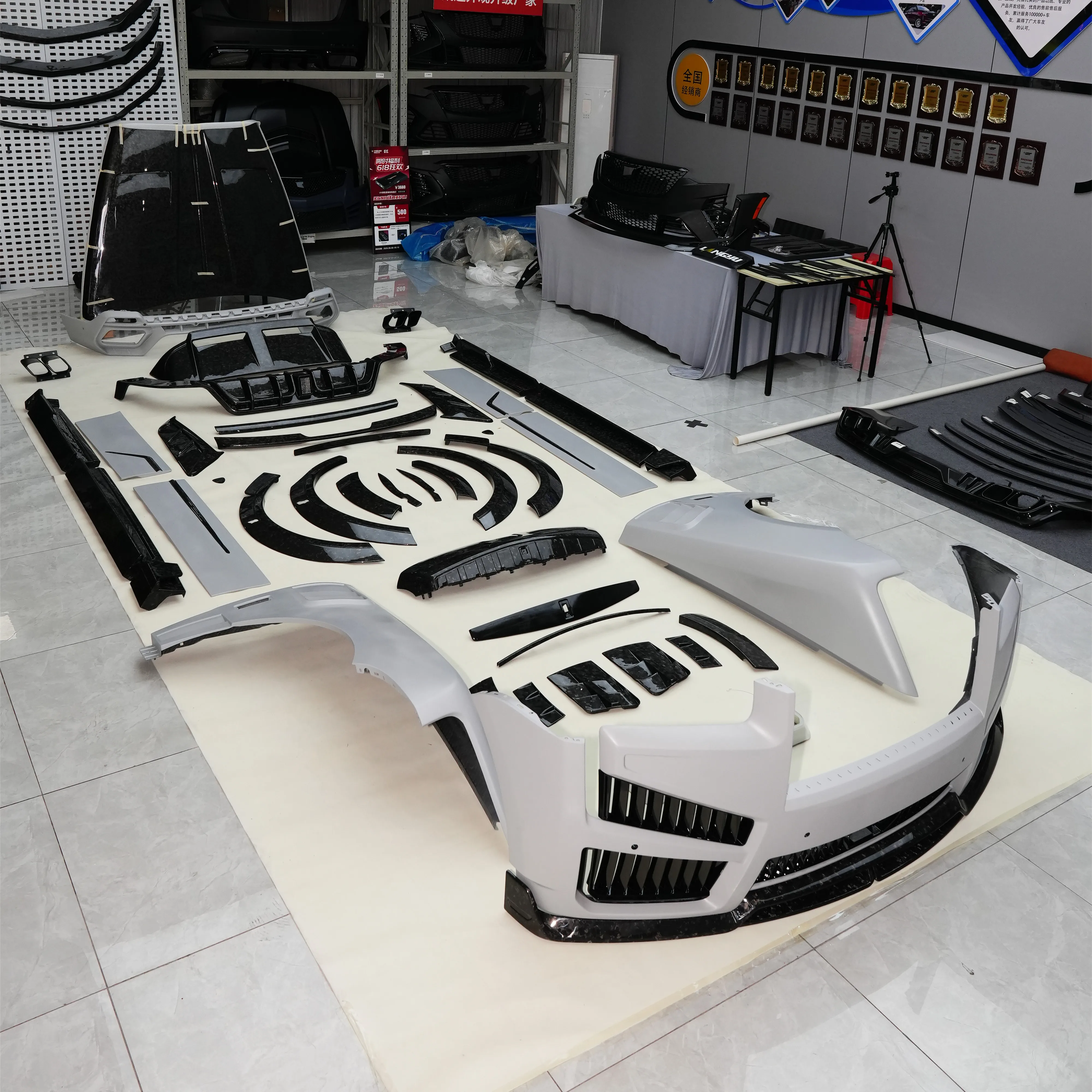 2025 New Generation MSY Real Carbon Fiber Full Body Kit for RollsRoyce Cullinan Upgrade MSY Style