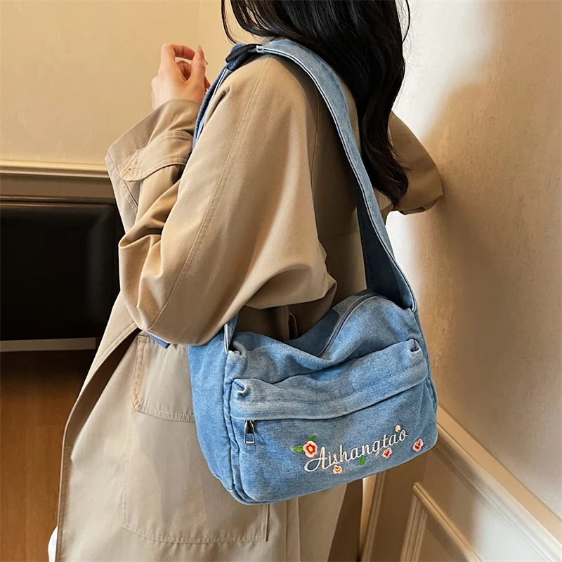 

Джинсовые сумки через плечо большой вместимости, повседневные универсальные маленькие квадратные сумки, новинка 2023 года, высококачественные новые сумки на плечо для поездок на работу