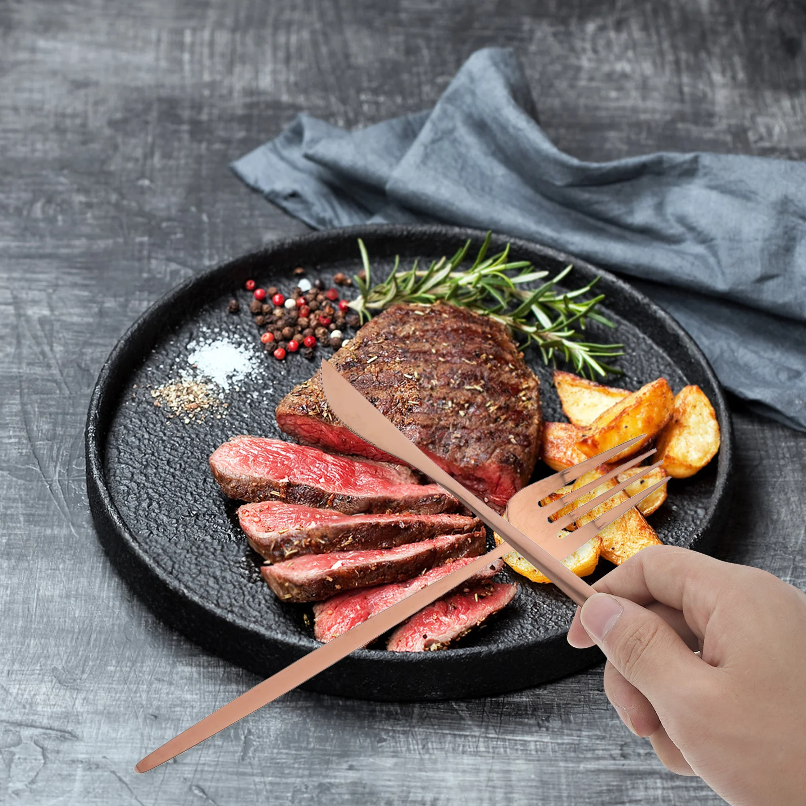 

Набор посуды из нержавеющей стали, столовые приборы из розового золота, вилки, ложки, ножи, элегантный, легко чистящийся, обеденный стиль в западном стиле