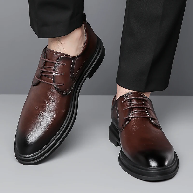

Мужские деловые повседневные кожаные туфли в элегантном минималистичном британском стиле для торжественных мероприятий, черные, коричневые, хит продаж, взрослые туфли