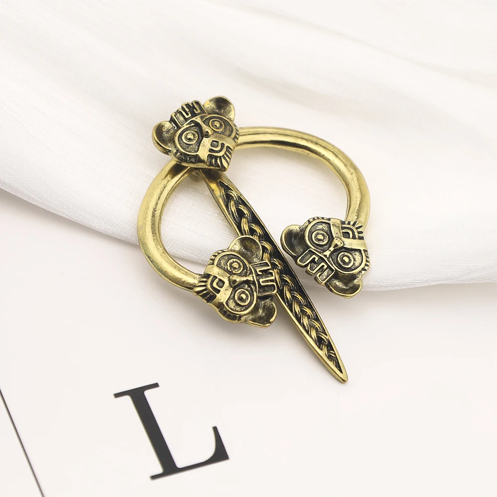 

Vintage Viking Theme Brooch Pins Aesthefic Metal Alloy Odin Element Scarf Pins Accessories Jewelry Gift For Friends Daily Use Pr