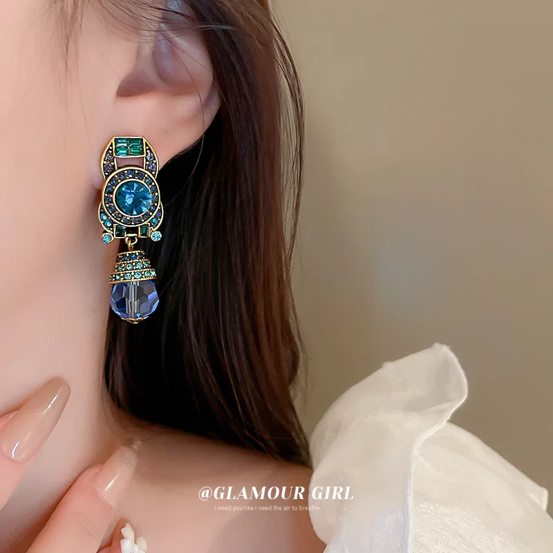 New Bohemian Blue Crystal Vintage Ear Bone Clip Ocean Blue Color Rhinestone Womens Needless Earrings No Ear Holes Earrings Clips