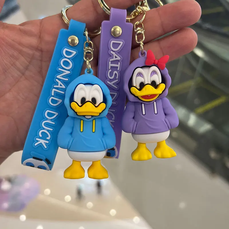 Disney Cartoon Fashion Clothing Figure portachiavi Cute Mickey Minnie Donald Duck Pooh Bear portachiavi regali per gli amici fan