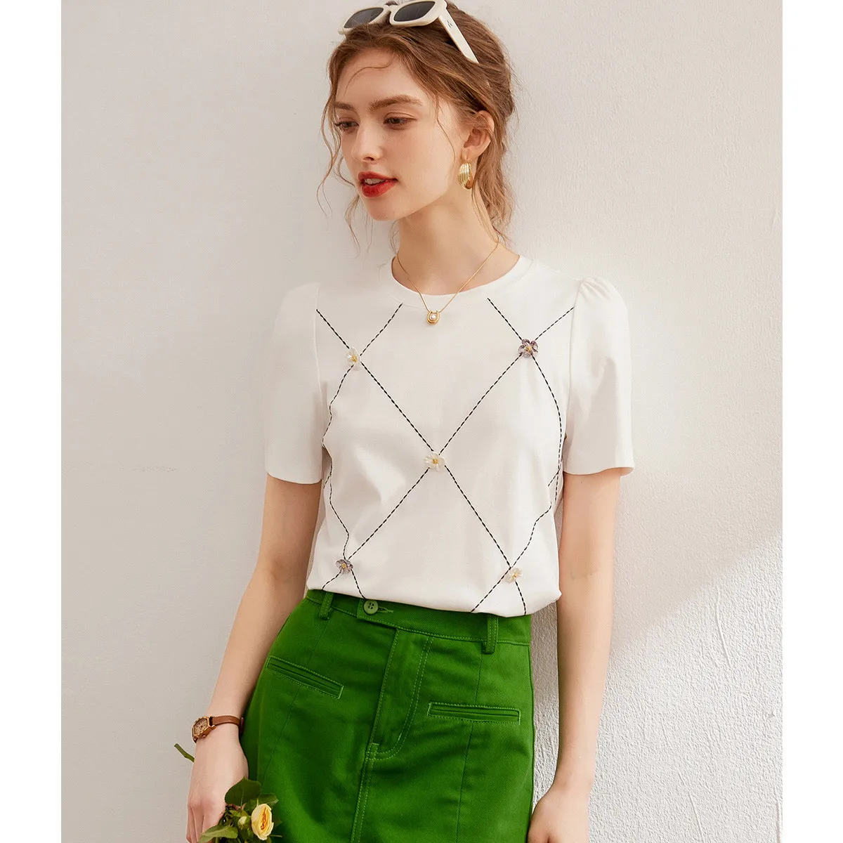 LOUIS YAO Women T-shirt Contrast Color Fashion 3D Flowers O Neck Short Sleeve Casual Basic Elegant Summer Tee Top