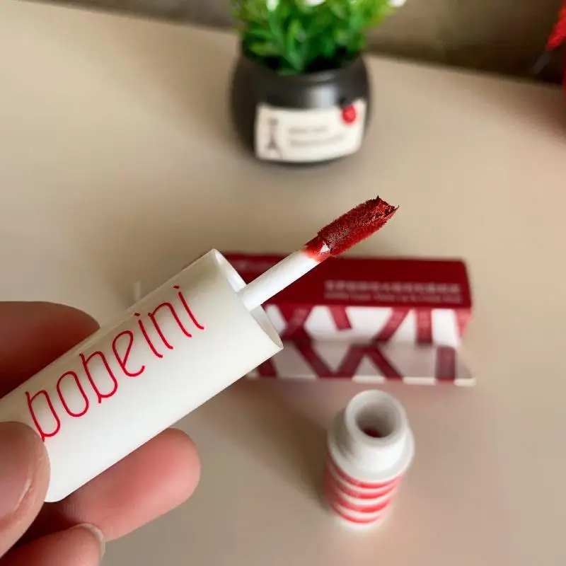 【WHB】 Lucidalabbra e fard opaco in velluto a doppio uso in 8 colori, impermeabile, a lunga durata, liscio, marrone nude, stile coreano, regalo per le vacanze