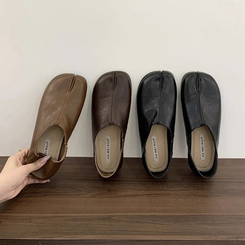 

SUOJIALUN 2025 Autumn New Women Flat Shoes Fashion Split Toe Slip On Laofer Shoes Soft Flat Heel Casual Outdoor Single Shoes