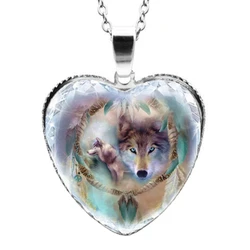 Heart Shaped Crystal Glass Prairie Wolf Totem Pendant Necklace Women's Necklace Metal Animal Accessories Party Jewelry Gift