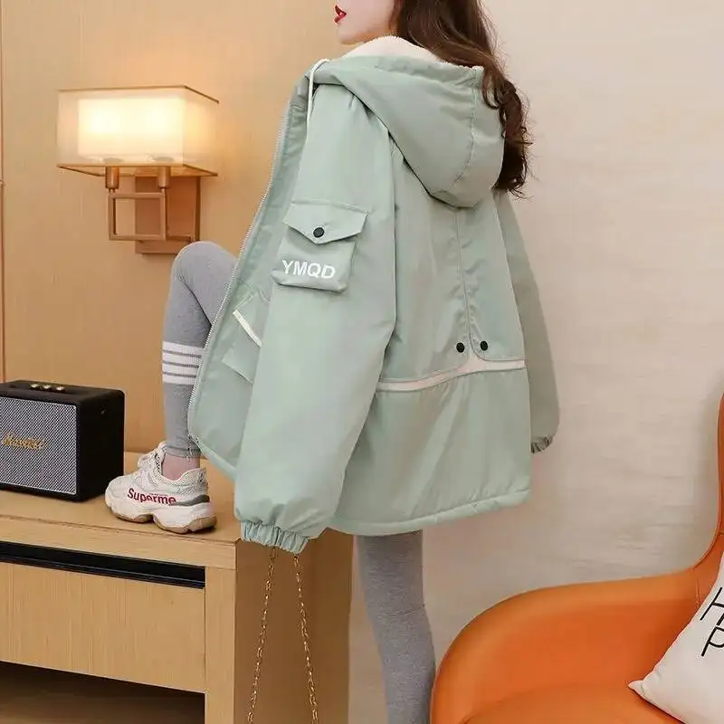 موضة المخملية رشاقته الدافئة 2025 جديد غير رسمي فضفاض مقنع يندبروف الدانتيل متابعة جيوب الرسالة معاطف قطنية متعددة الاستخدامات #2