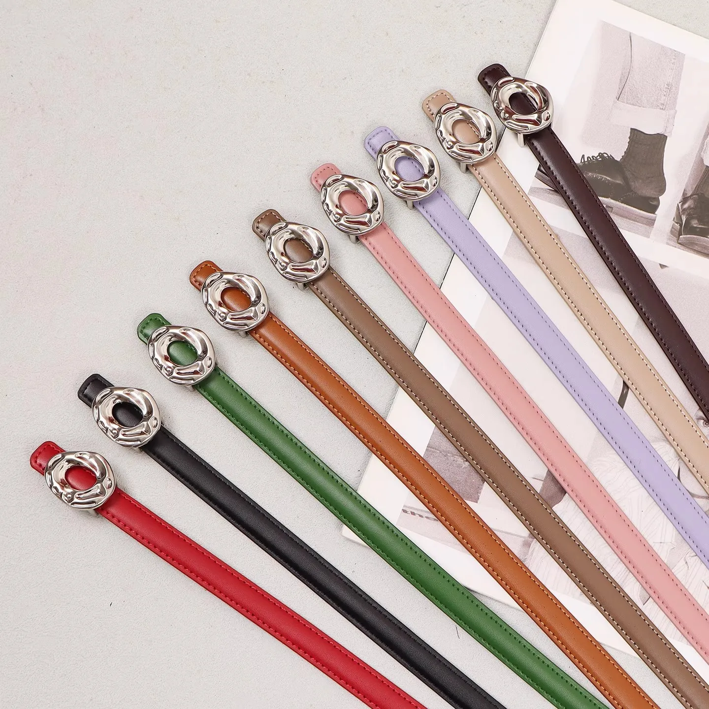 女性のヴィンテージ本革カマーバンド女性ドレスコルセットウエストバンドベルト装飾細いベルト R3153