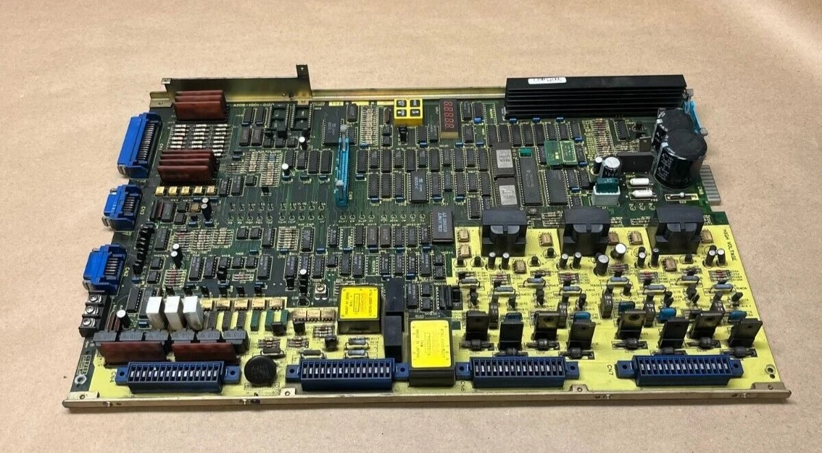 

A20B-1001-0120 Для FANUC A20B-1001-0120 Б/У плата сервопривода шпинделя переменного тока