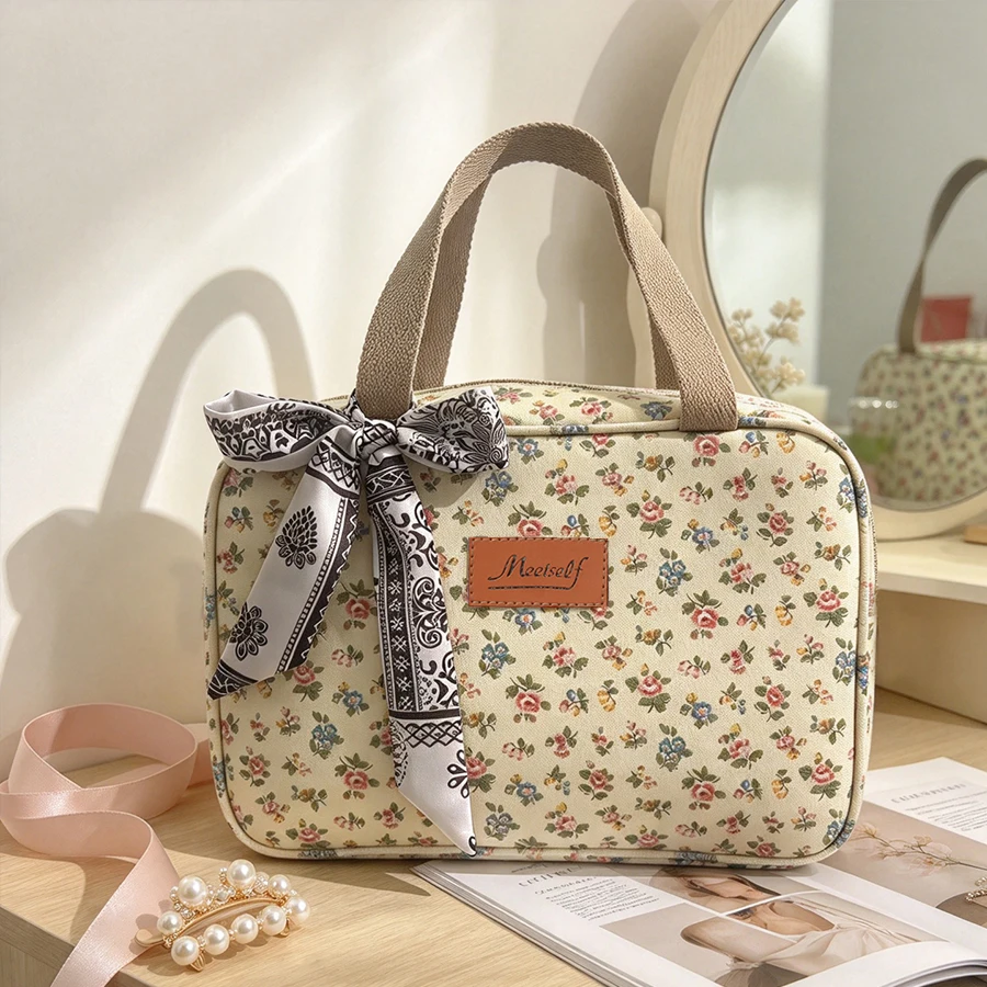 Cute Animal and Floral Leopard-Print Makeup Tote Bag, Women's Waterproof Large Travel Toiletry Bag with Bow, Vacation Bathroom C