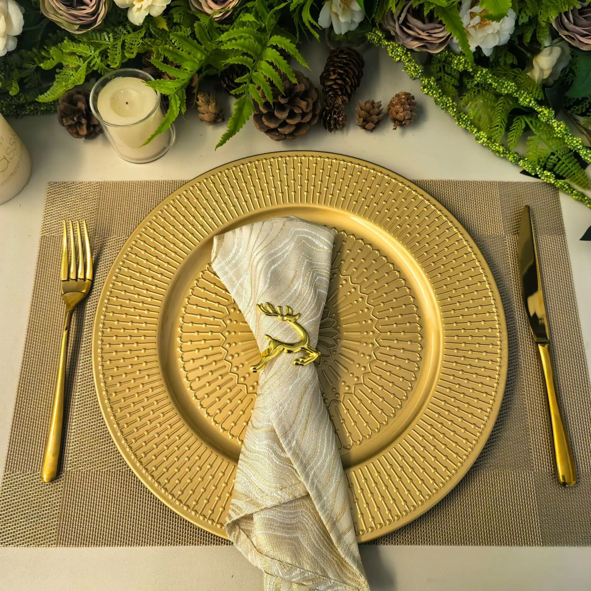 

100 PCS Charger Plate 13 Inches Plastic Flower Tray Wedding Centerpieces Event Party Decoration Dinner Tableware Decor