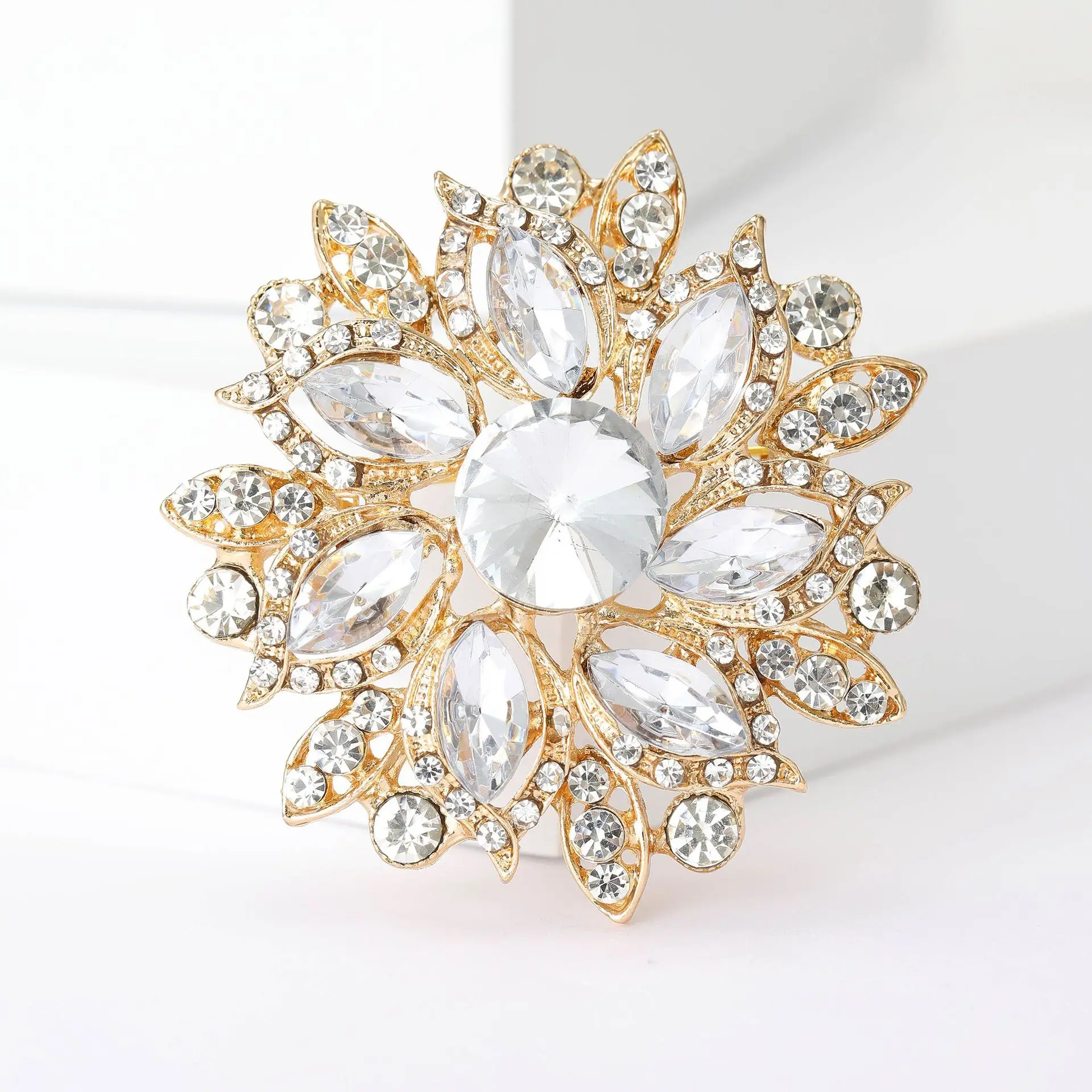 Anmutige Luxus-Kristall-Broschen mit runden Blüten für Damen, trendige Zirkon-Anstecknadeln, Schmuck für Party, Büro, Anzug, Dekoration, Festivalgeschenk – Detail 33
