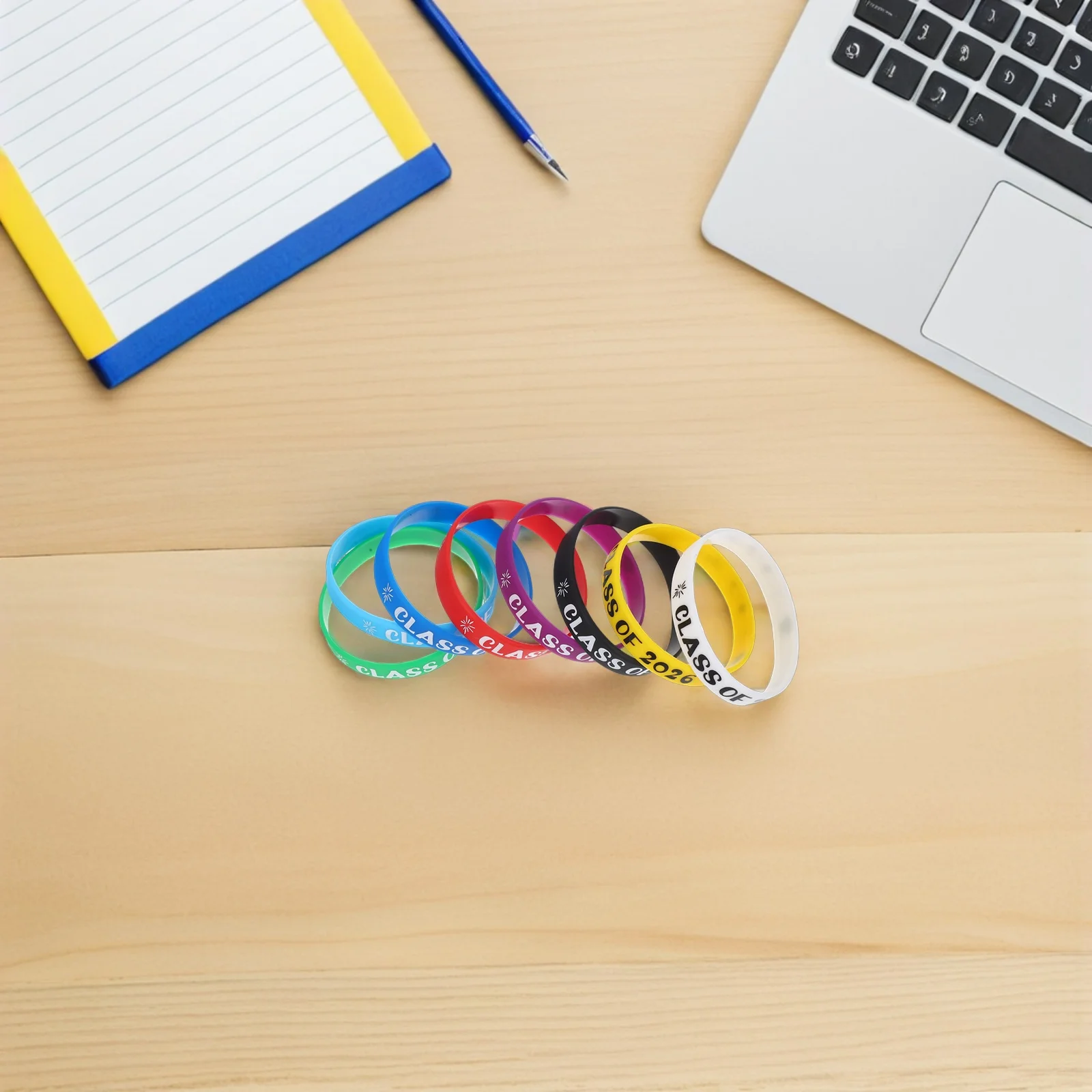 

8Pcs Graduation Season Silicone Wristbands Class of 2026 Grad Party Favors Graduation Decoration Accessories Event Supplies