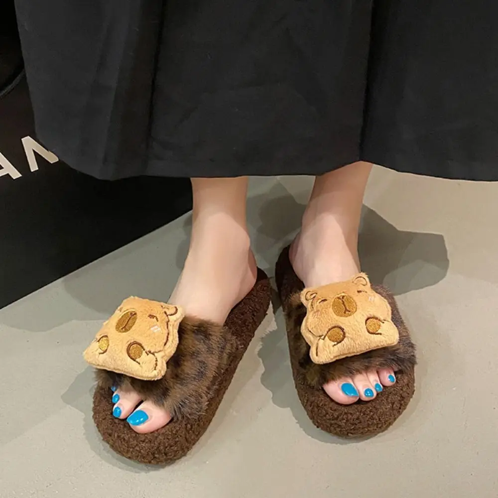 Sandal Rumah Kapibara Lembut dan Empuk, Boneka Kapibara Kartun, Sandal Anti-Selip, Sepatu Kapas Musim Dingin yang Lucu untuk Wanita