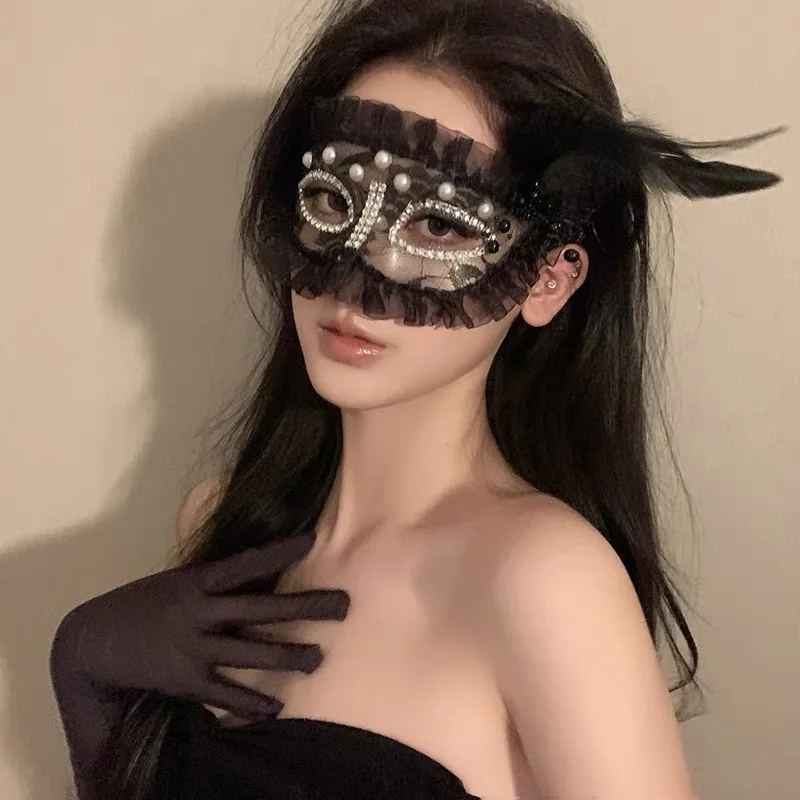 Holiday Masquerade Princess Mask Female Adult Party Half Face Mask White Feather Half Face Blindfold Props Cosplay Mask
