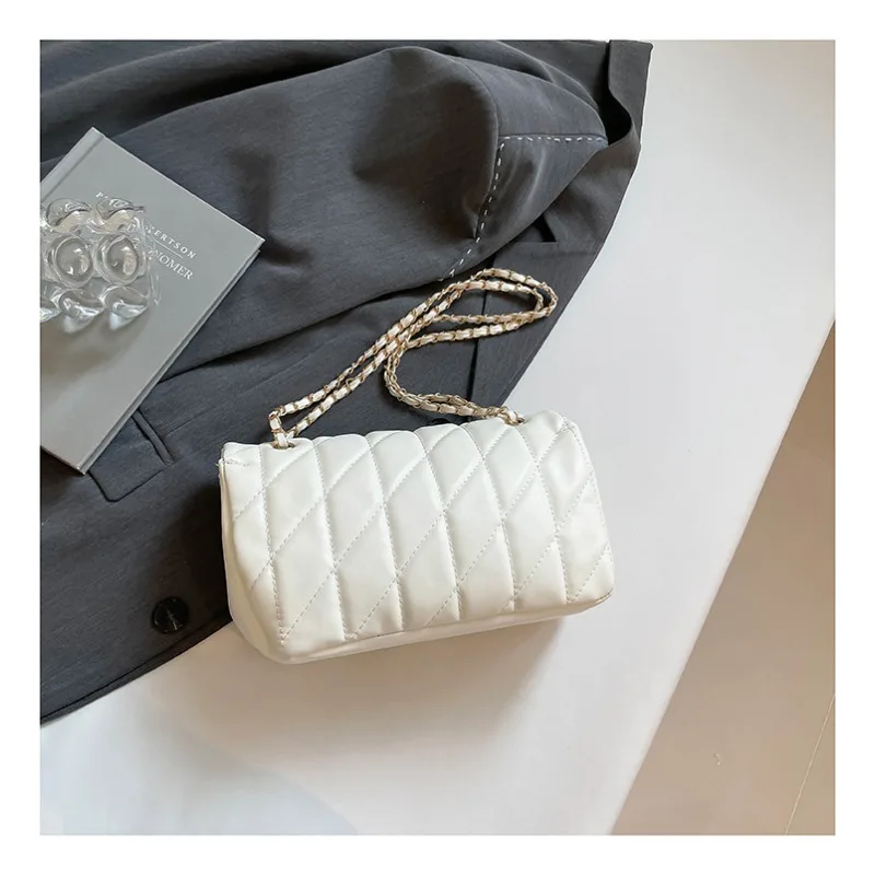 Damen Gesteppte Leder-Umhängetasche Luxus C-Logo Goldkette Crossbody-Tasche Designer Kleine Klapptasche Vintage Schwarze Abendclutch – Detail 23