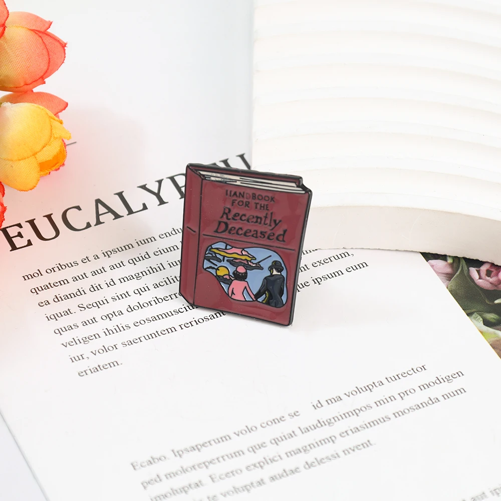 Cartoon Charakter Brosche Pins Anime Mädchen Junge Buch Form Emaille Abzeichen Revers Pin Schmuck Cosplay Requisiten Zubehör Geschenk Für Freunde