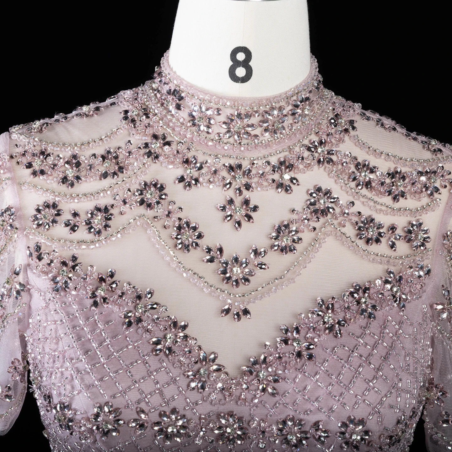 Sharon Said Abendkleid mit hohem Kragen in Champagnerfarbe, kurzen transparenten Ärmeln, Gittermuster, Strass, Meerjungfrauen-Schnitt, formelles Anlasskleid, Partykleid SS185, maßgeschneidert. – Detail 15